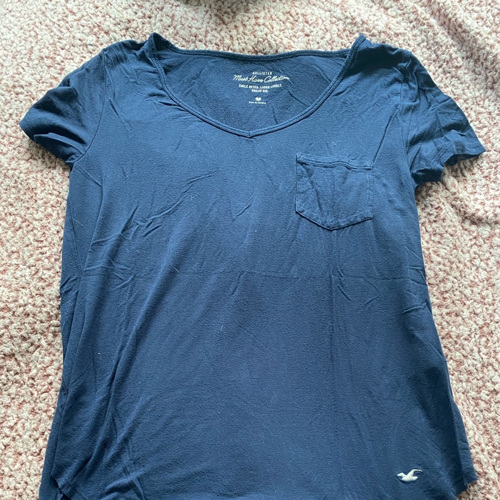 Navy blue tee